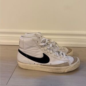 Nike Blazer Sz 8